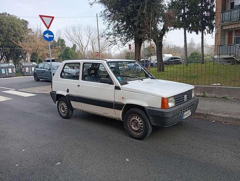 Usata Fiat Panda Young 39 CV (28 kW) 1999 Bianco Berlina