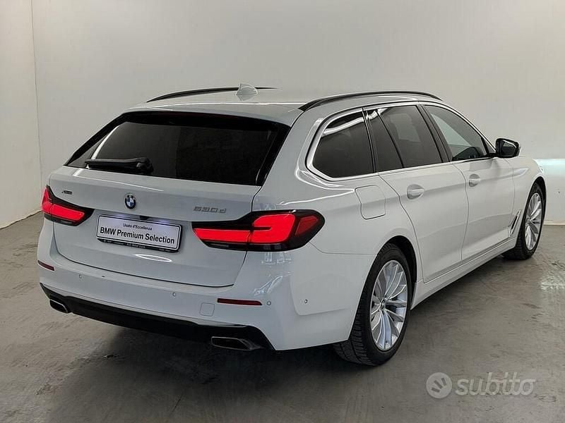 Begagnad BMW 530 249 HK (183 kW) 2022 Vit Kombi