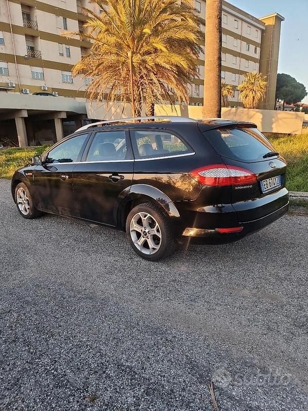 Usata Ford Mondeo 140 CV (102 kW) 2010 Nero Station wagon