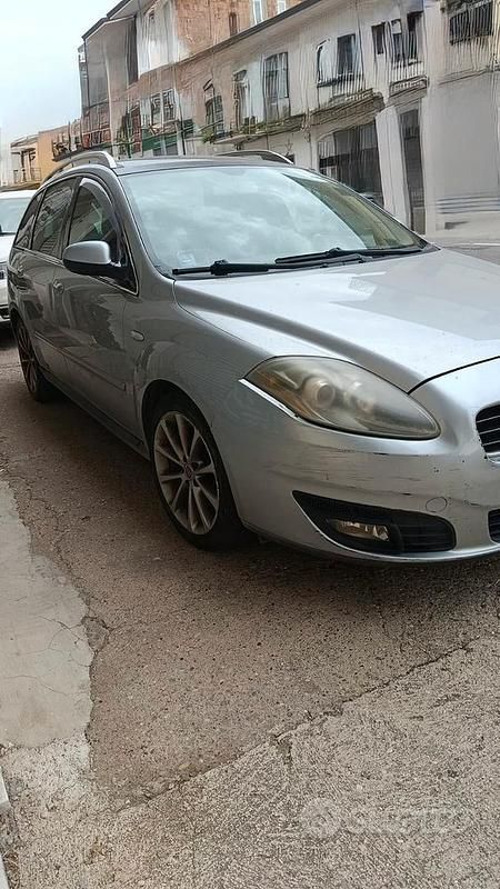 Grigio Usata 2008 Fiat Croma Emotion Tre volumi | 1500 € - Immagine 1/4