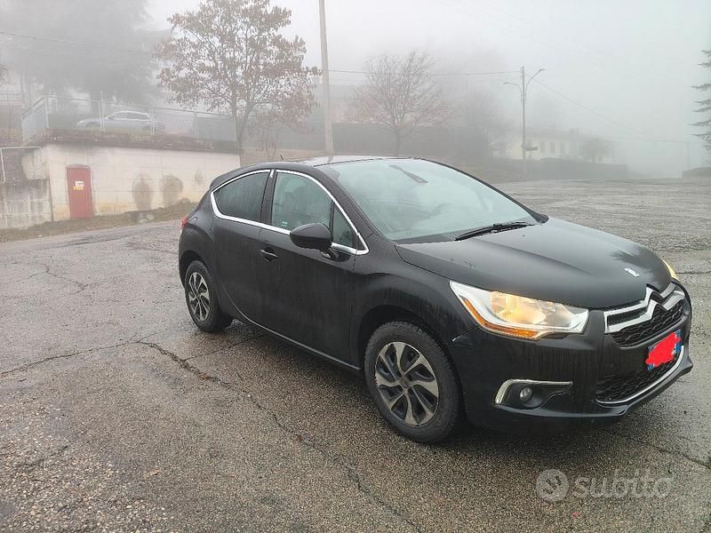 Usata DS Automobiles DS4 Business 120 CV (88 kW) 2015 Nero Berlina