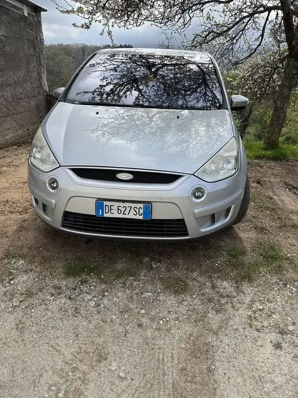 Usata Ford S-MAX Titanium 140 CV (102 kW) 2007 Monovolume