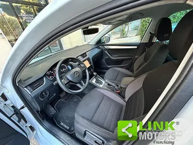 Usata Skoda Octavia 131 CV (96 kW) 2020 Bianco Berlina