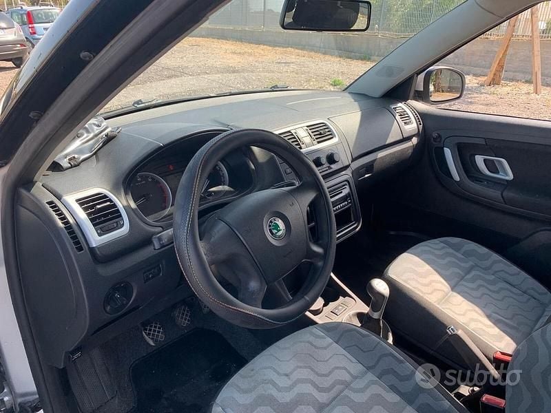 Usata Skoda Fabia 69 CV (50 kW) 2009 Argento Utilitaria