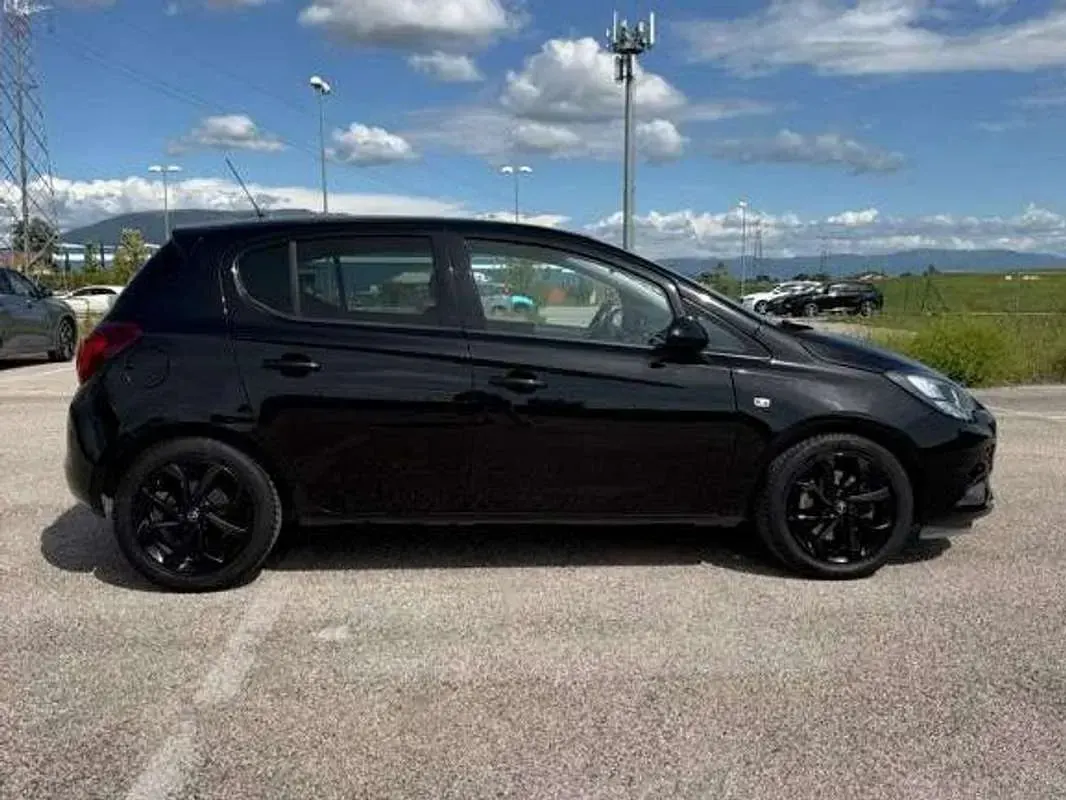 Usata Opel Corsa 75 CV (55 kW) 2016 Nero Utilitaria