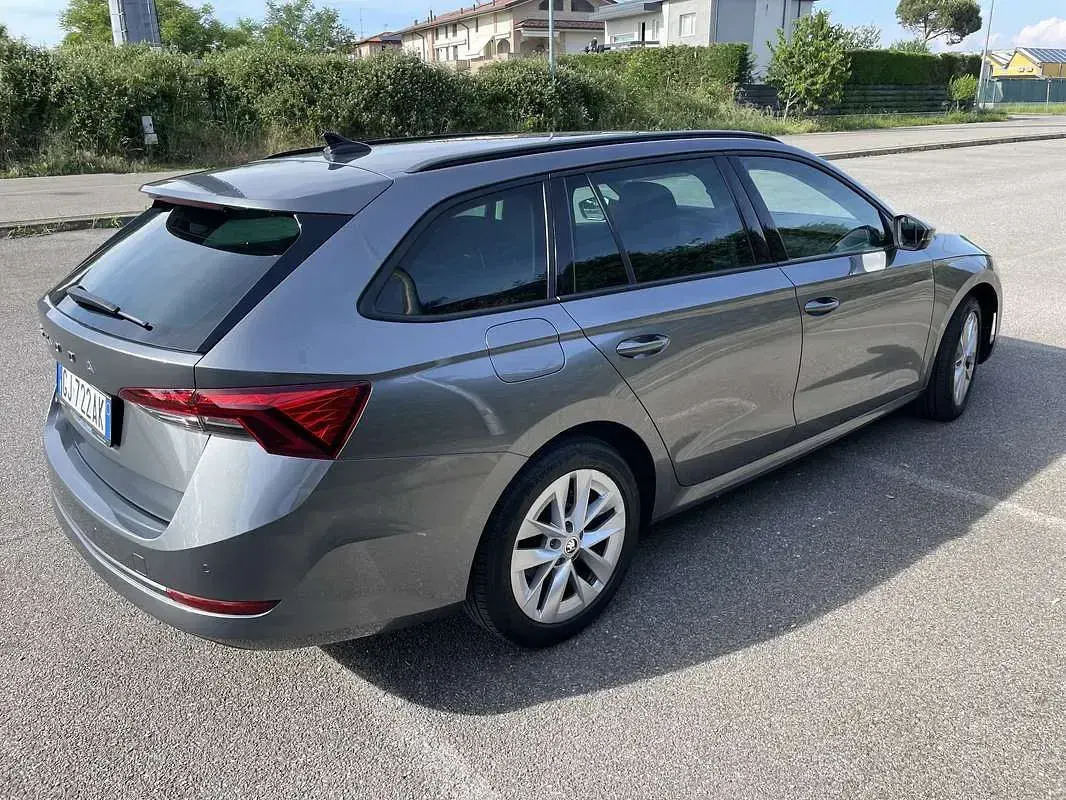 Usata Skoda Octavia Executive 116 CV (85 kW) 2022 Station wagon