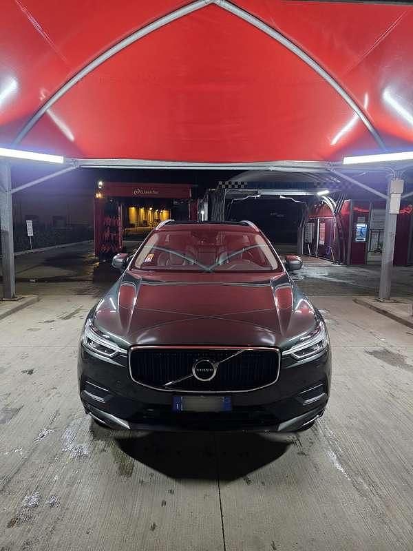 Usata Volvo XC60 Momentum 197 CV (144 kW) 2020 Grigio SUV