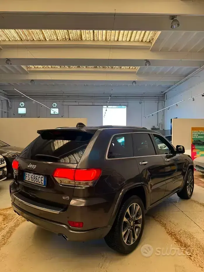 Usata Jeep Grand Cherokee Overland 250 CV (183 kW) 2018 Grigio SUV