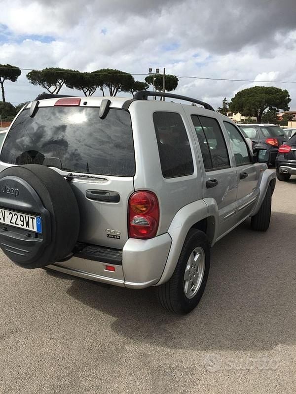 Usata Jeep Cherokee 2005 SUV