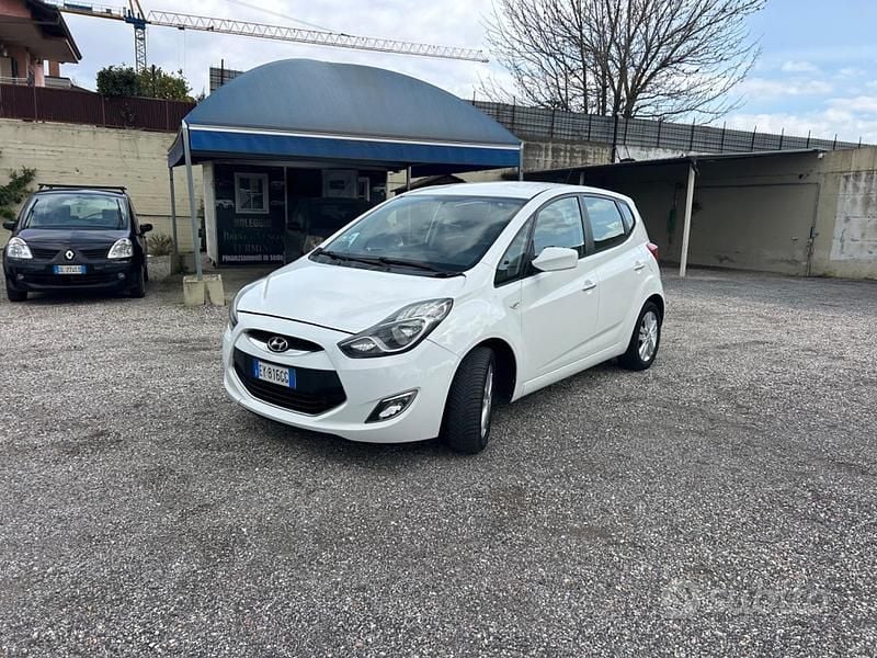 Usata Hyundai ix20 90 CV (66 kW) 2015 Bianco Utilitaria
