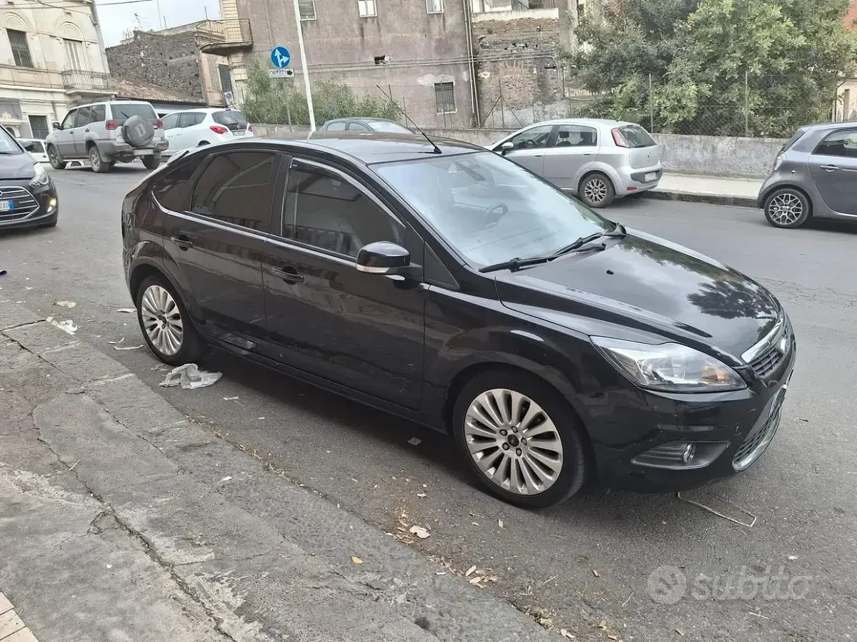 Usata Ford Focus 90 CV (66 kW) 2009 Nero Berlina