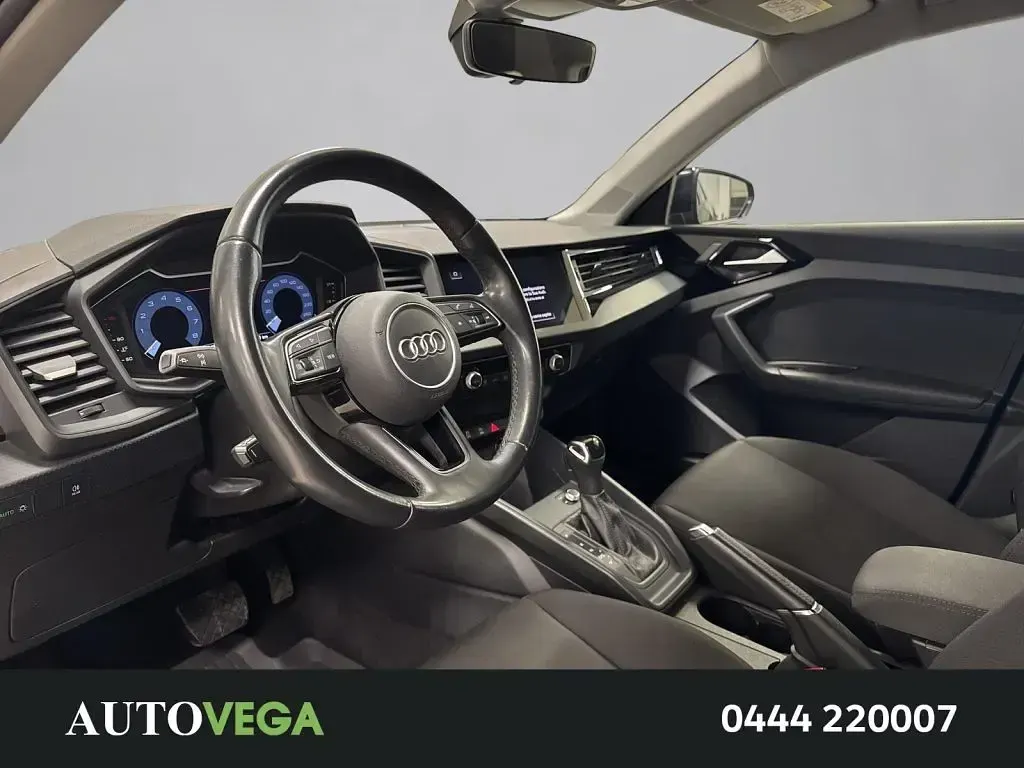 Usata Audi A1 Comfort 150 CV (110 kW) 2021 Blu / pastello SUV