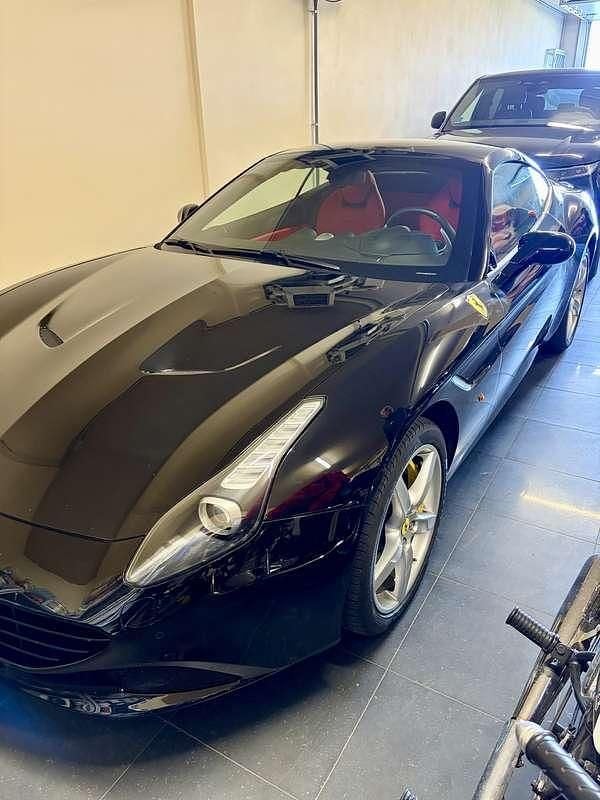 Usata Ferrari California 560 CV (411 kW) 2016 Nero Cabrio
