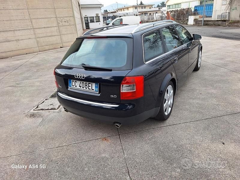 Usata Audi A4 Ambiente 220 CV (161 kW) 2002 Blu Station wagon