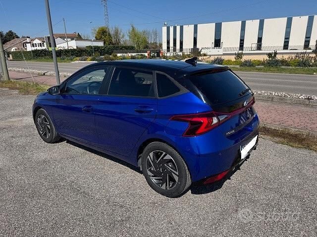Usata Hyundai i20 84 CV (61 kW) 2023 Blu Utilitaria