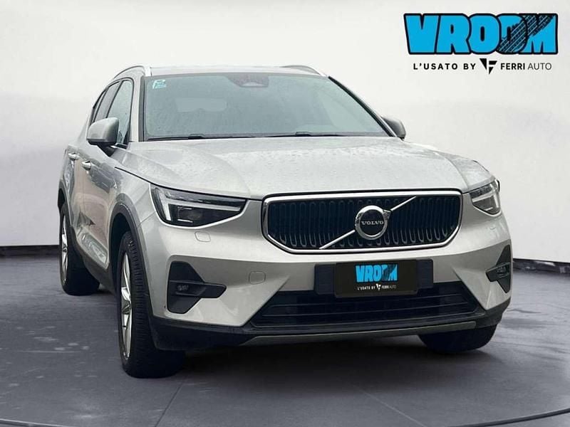 Usata Volvo XC40 Core 163 CV (119 kW) 2025 Argento SUV