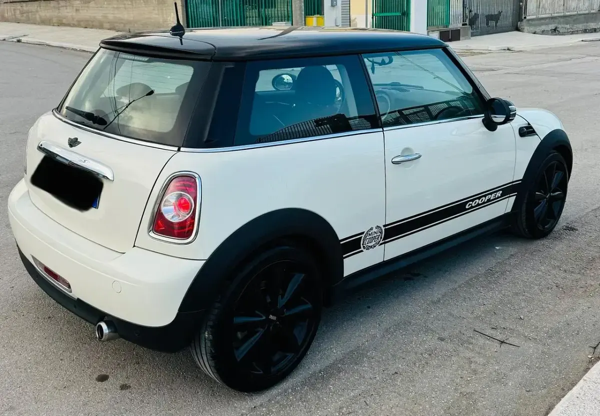 Usata Mini One D 111 CV (81 kW) 2012 Bianco Utilitaria