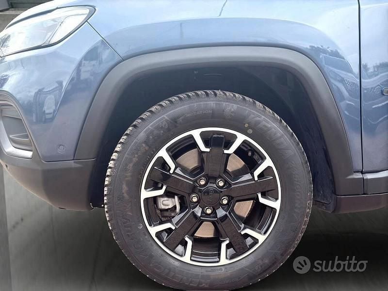 Usado Jeep Compass Trailhawk 179 CV (131 kW) 2022 Azul SUV