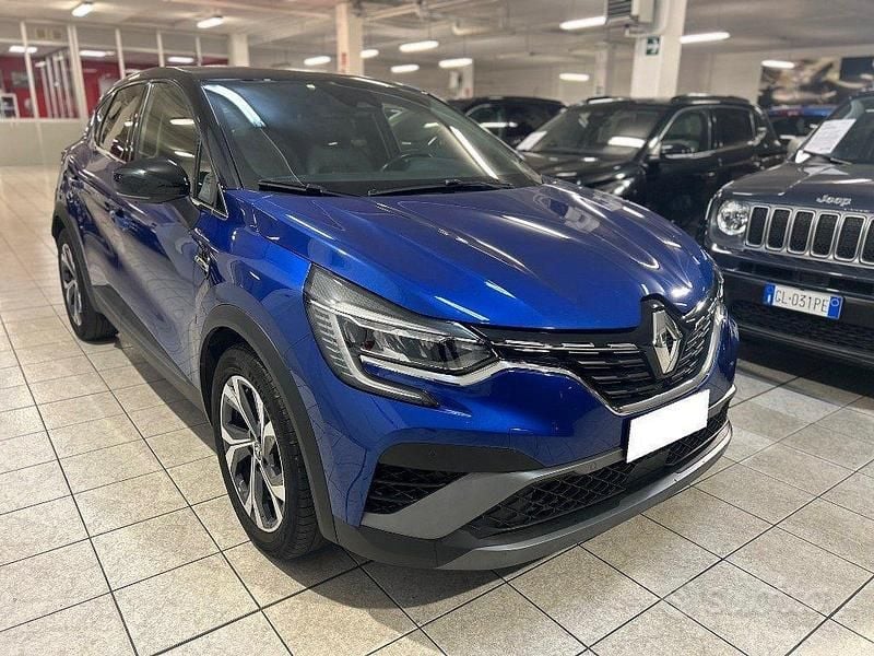 Usata Renault Captur RS Line 101 CV (74 kW) 2021 Blu metallizzato SUV