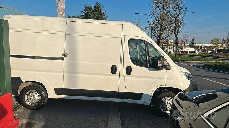 Usata Citroën Jumper 140 CV (102 kW) 2021 Bianco Monovolume