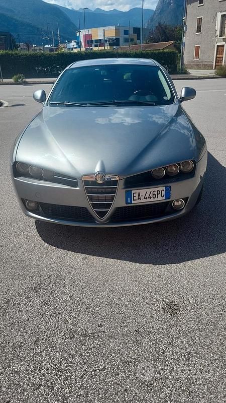 Usata Alfa Romeo 159 150 CV (110 kW) 2010 Marrone Station wagon