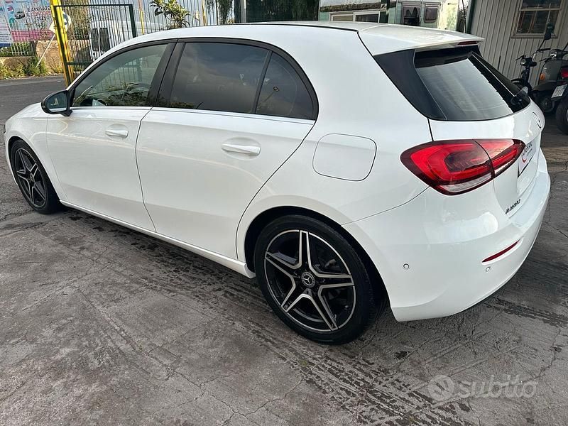 Usata Mercedes A180 149 CV (109 kW) 2020 Bianco Berlina