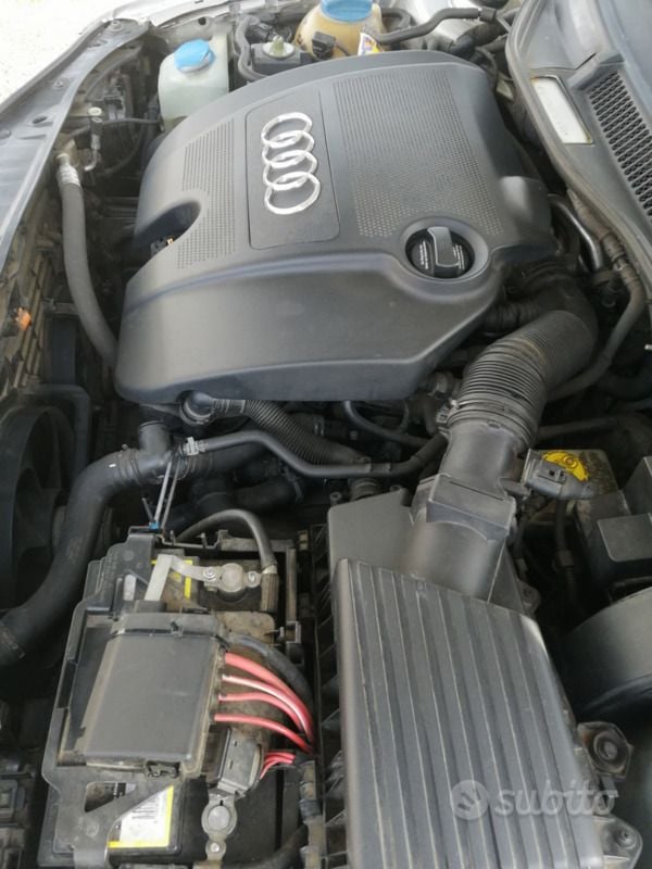 Grigio Usata 2001 Audi A3 Tre volumi | 1300 € (Super prezzo) - Immagine 1/4