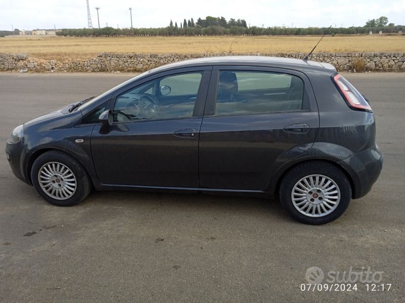Usata Fiat Punto Evo 95 CV (69 kW) 2011 Grigio Utilitaria