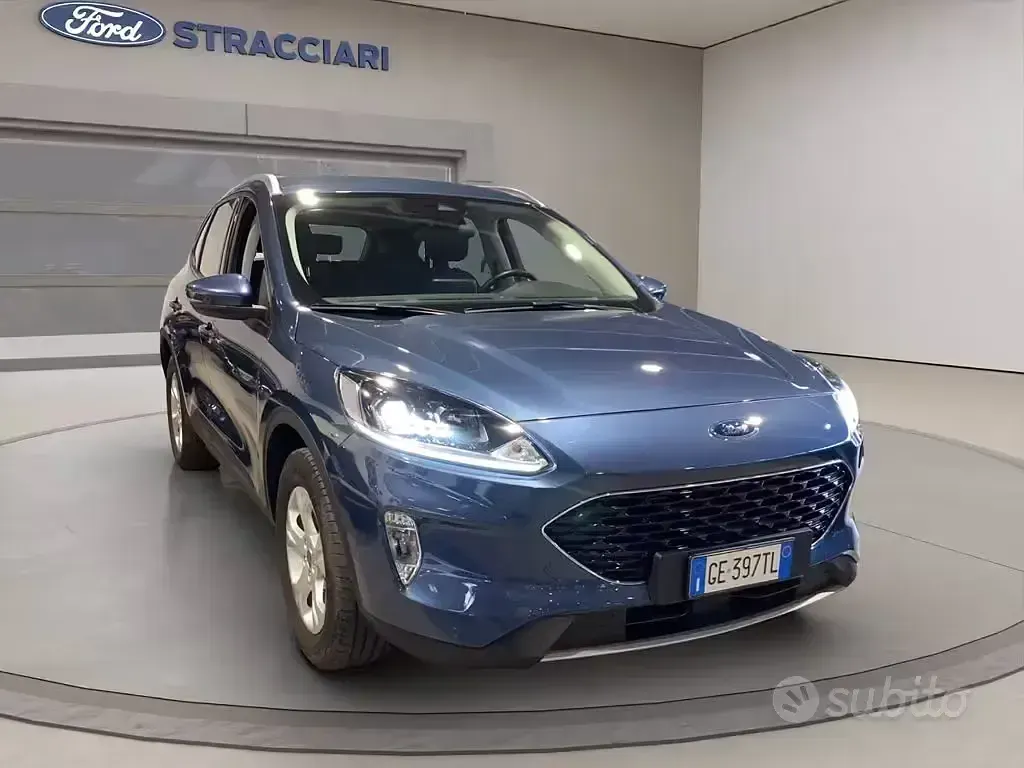 Usata Ford Kuga 120 CV (88 kW) 2021 Blu metallizzato SUV