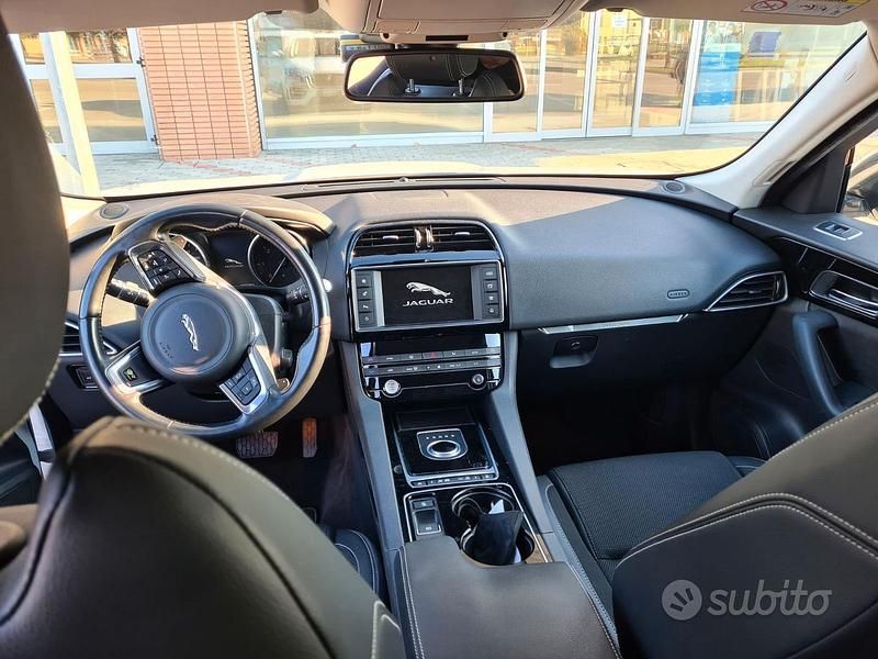 Usata Jaguar F-Pace R-Sport 180 CV (132 kW) 2017 Bianco SUV