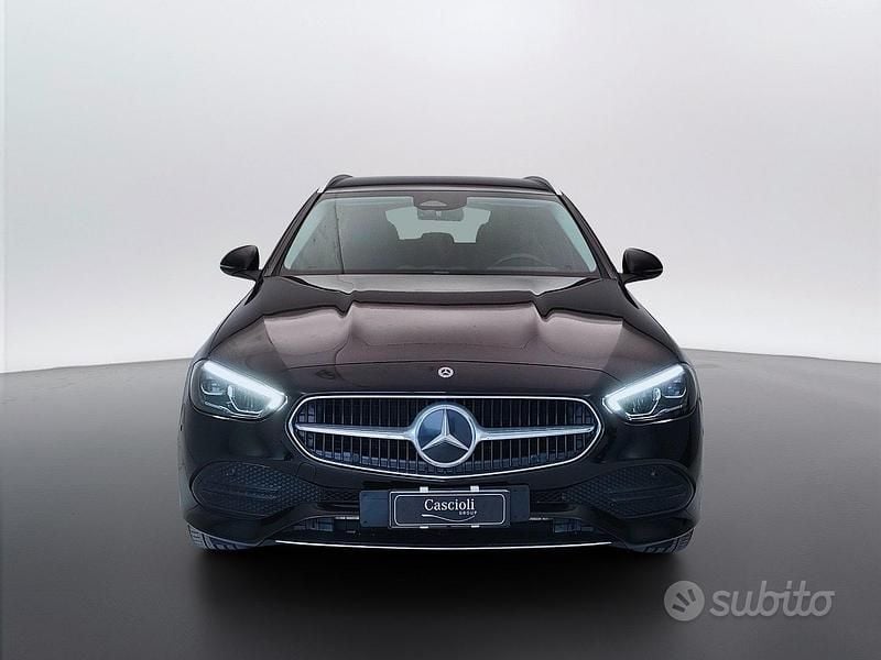Usata Mercedes C220 200 CV (147 kW) 2021 Nero Station wagon