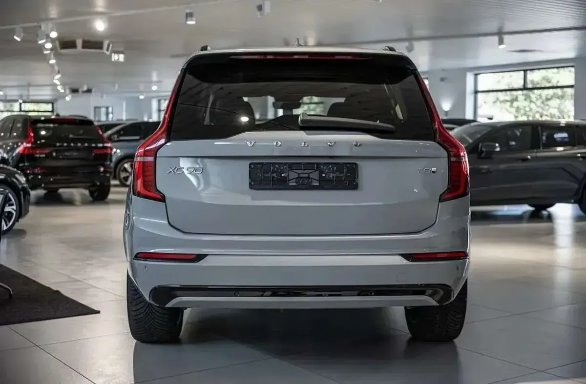 Usata Volvo XC90 Plus 455 CV (334 kW) 2025 Vapour grey SUV