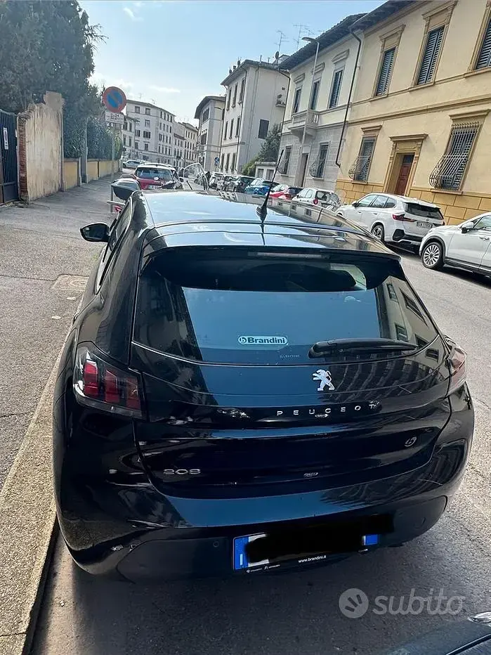 Usata Peugeot 208 75 CV (55 kW) 2020 Nero Utilitaria