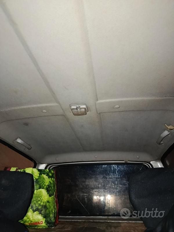 Usata Suzuki Vitara 75 CV (55 kW) 2000 Grigio SUV