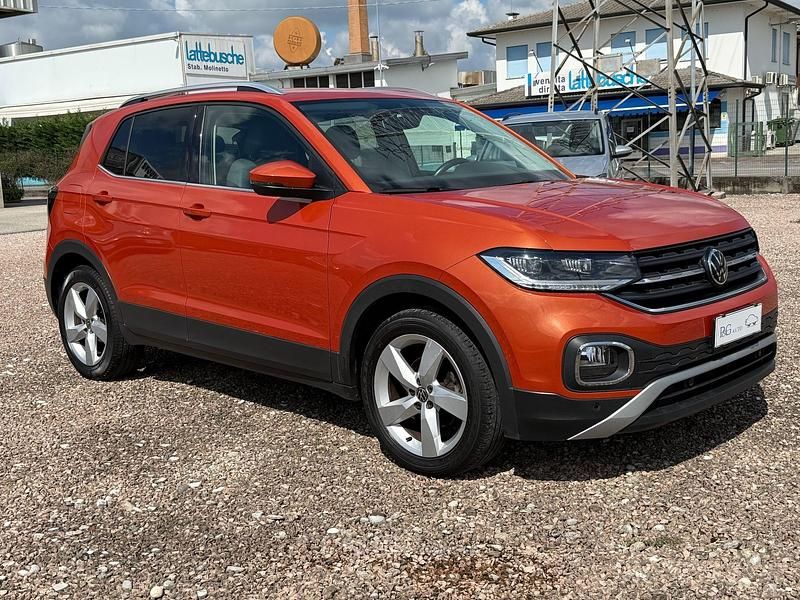 Usata VW T-Cross Style 150 CV (110 kW) 2021 Rosso SUV
