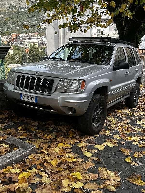 Usata Jeep Grand Cherokee Overland 163 CV (119 kW) 2004 Argento SUV