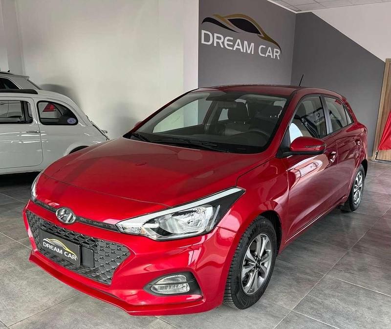 Rosso Usata 2019 Hyundai i20 Due volumi | 10.900 € (Buon prezzo) - Immagine 1/4