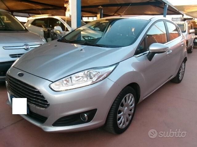 Usata Ford Fiesta Titanium 75 CV (55 kW) 2017 Grigio Berlina