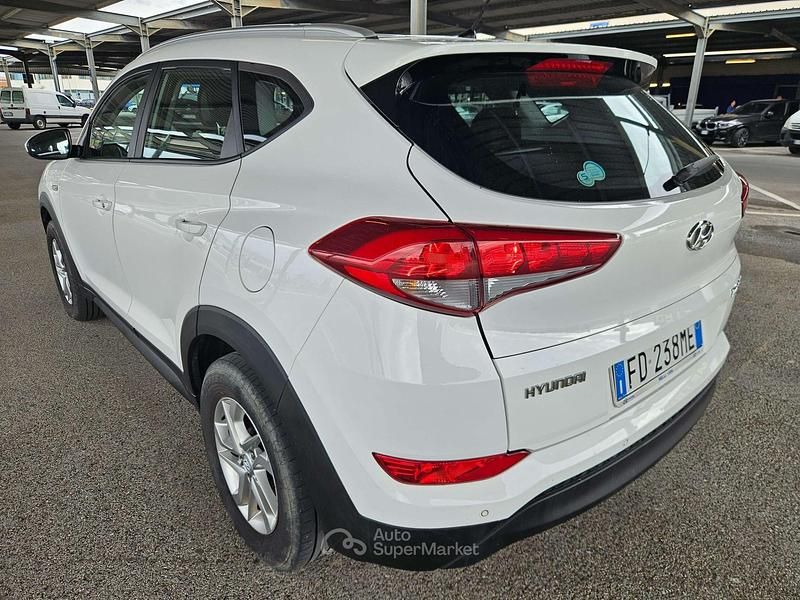 Usata Hyundai Tucson Comfort 132 CV (97 kW) 2016 Bianco SUV