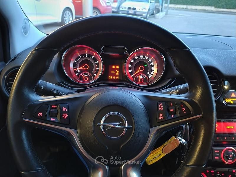 Usata Opel Adam Jam 69 CV (50 kW) 2016 Rosso Utilitaria