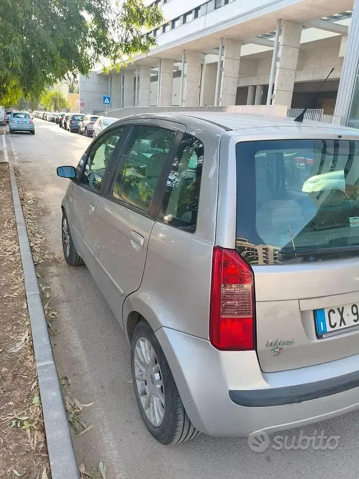 Usata Fiat Idea 70 CV (51 kW) 2006 Grigio Monovolume