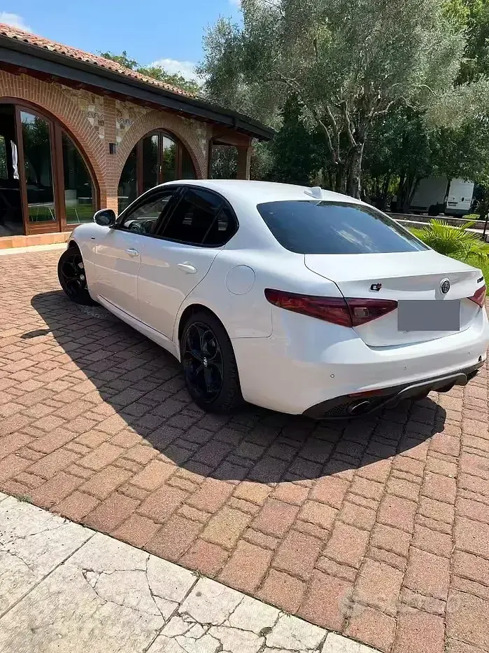 Usata Alfa Romeo Giulia 136 CV (100 kW) 2020 Bianco Berlina
