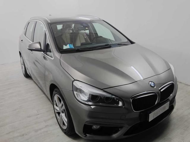 Usado BMW 218 Active Tourer Luxury Line 150 HP (110 kW) 2015 Cinzento Monovolume