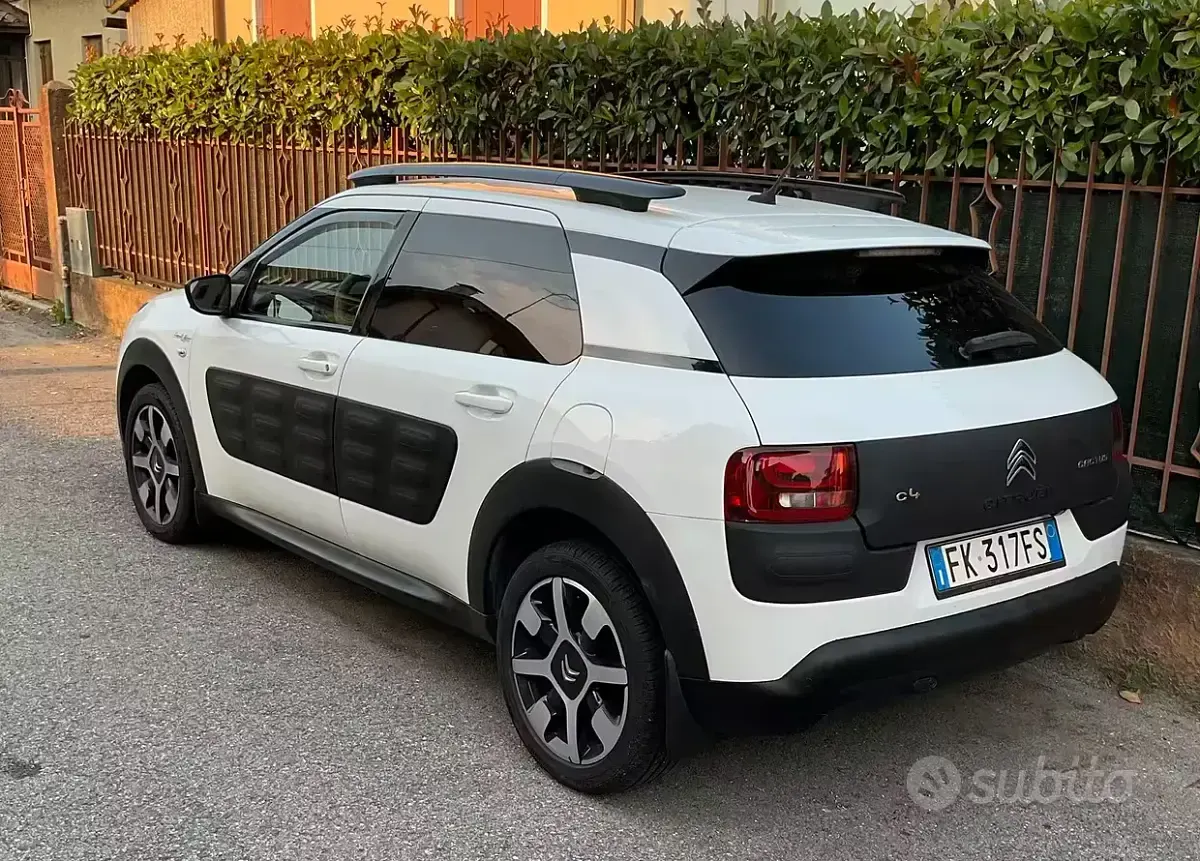 Usata Citroën C4 Shine 99 CV (72 kW) 2017 Bianco SUV