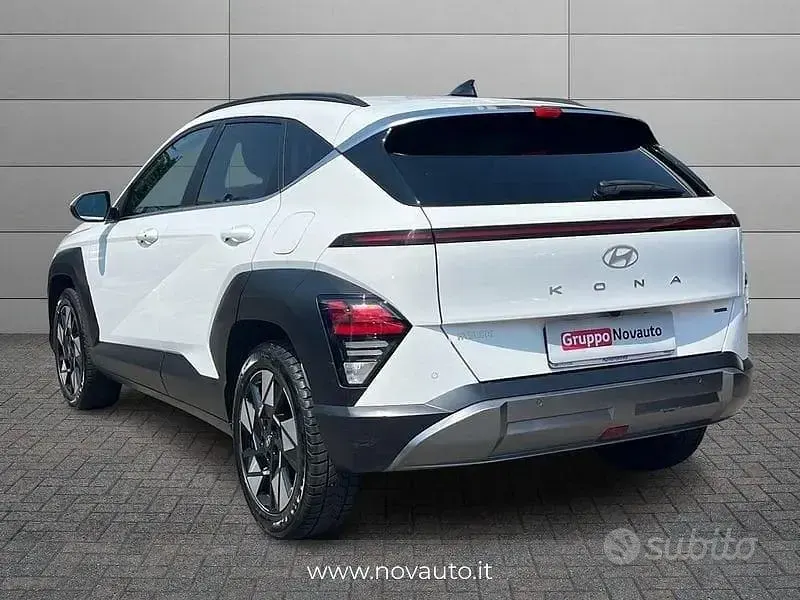 Usata Hyundai Kona 129 CV (94 kW) 2024 Bianco SUV