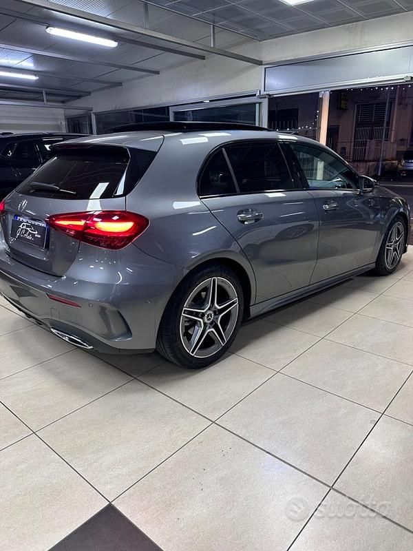 Usata Mercedes A180 AMG Line Premium Plus 115 CV (84 kW) 2024 Grigio Berlina