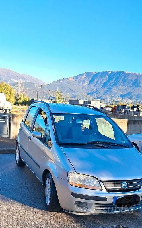 Usata Fiat Idea 2005 Grigio Monovolume