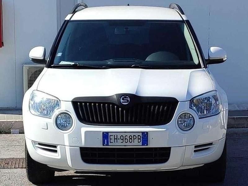 Usata Skoda Yeti Adventure 105 CV (77 kW) 2011 Bianco SUV
