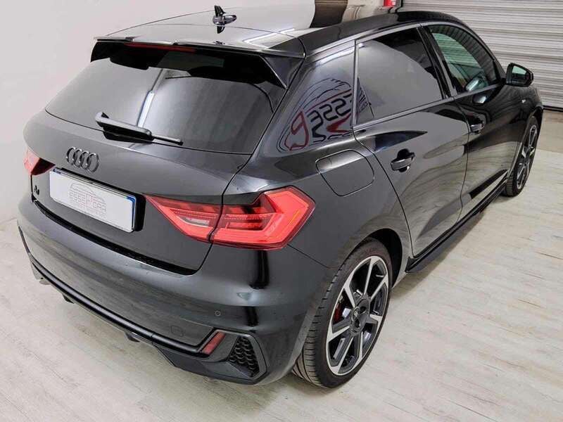 Usata Audi A1 S-Line 150 CV (110 kW) 2023 Nero SUV