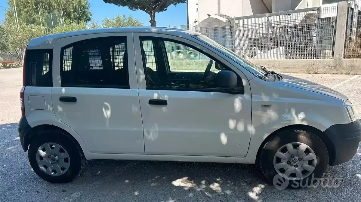 Usata Fiat Panda 69 CV (50 kW) 2011 Bianco Utilitaria